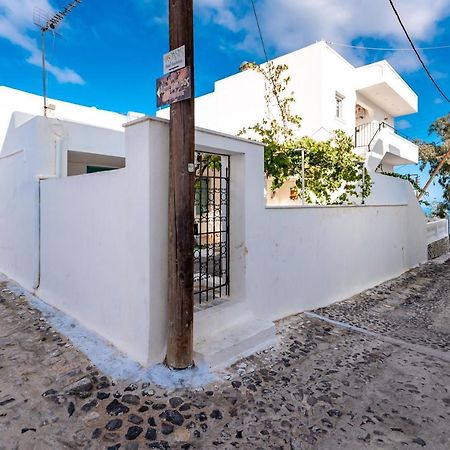 Authentic Santorinian Home Experience Fira  Luaran gambar